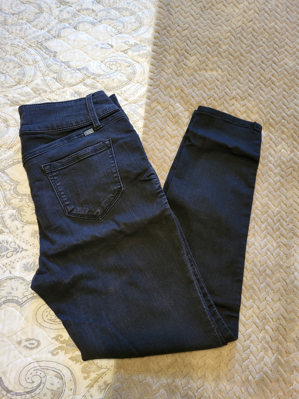 1822 Denim Women's Skinny Jeans in Dark Blue